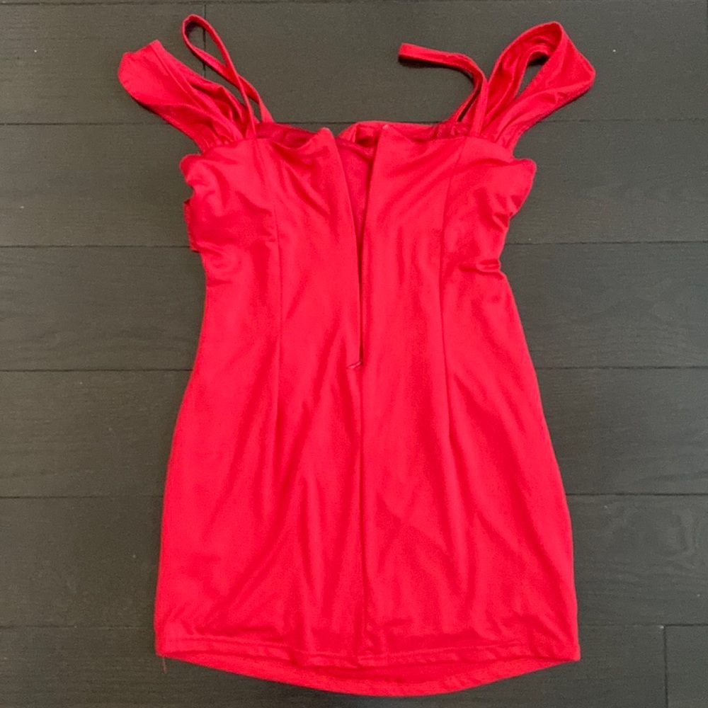 Red mini dress - Picture 4 of 5
